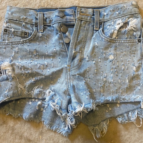 LF CARMAR Genesse bullethole reagan short NWOT - Picture 3 of 5